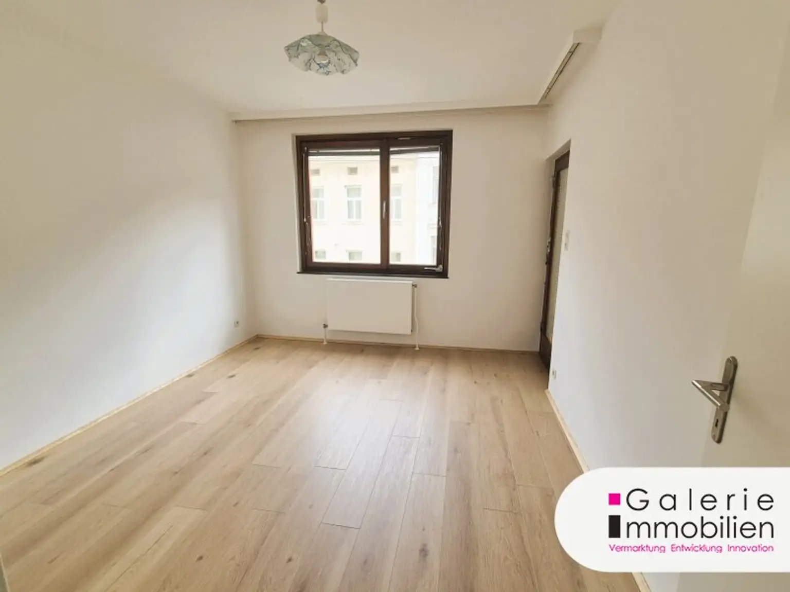 Zimmer mit Loggia