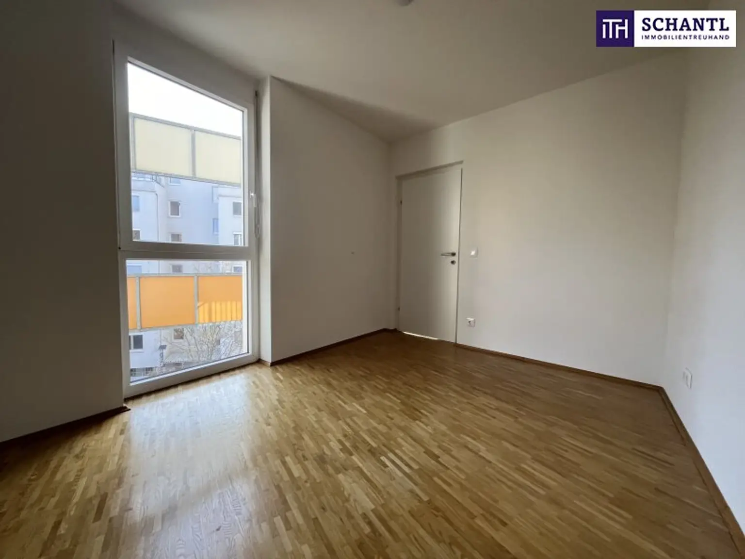 Schnuggelige Single-Wohnung mit Balkon und schöner Aussicht direkt zum Schlossberg - 8020 Graz