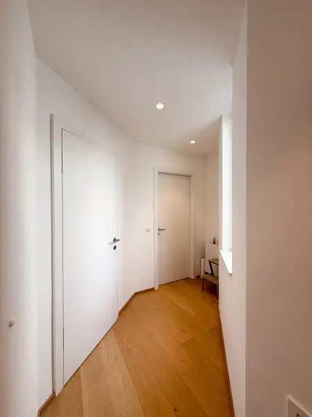 TOP MODERNE 2-Zimmer DG-Wohnung in bester City Lage zu vermieten!