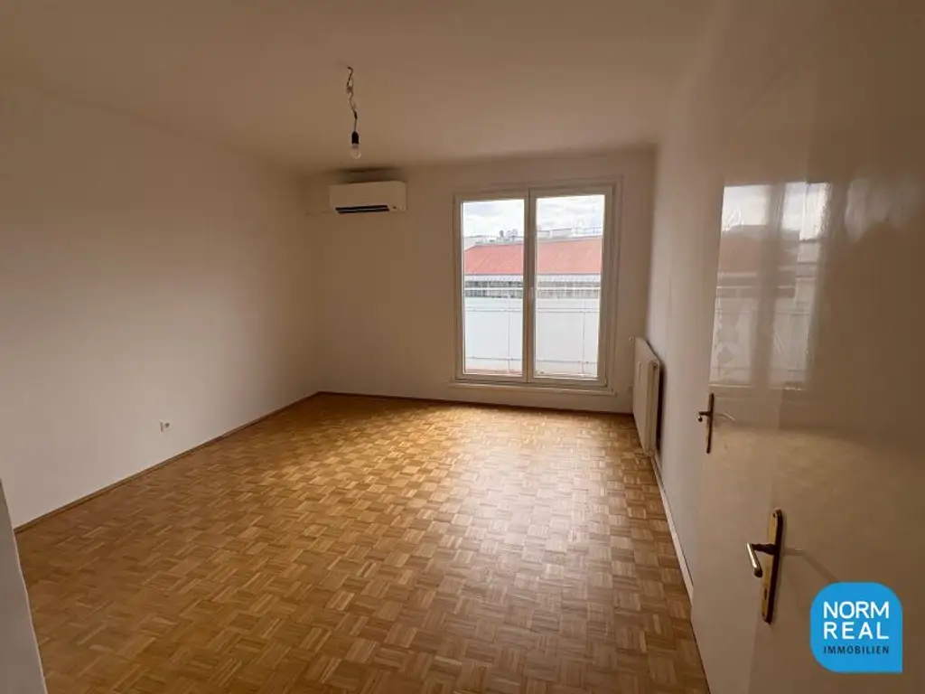 Dachgeschosswohnung mit Terrasse Nähe Oper