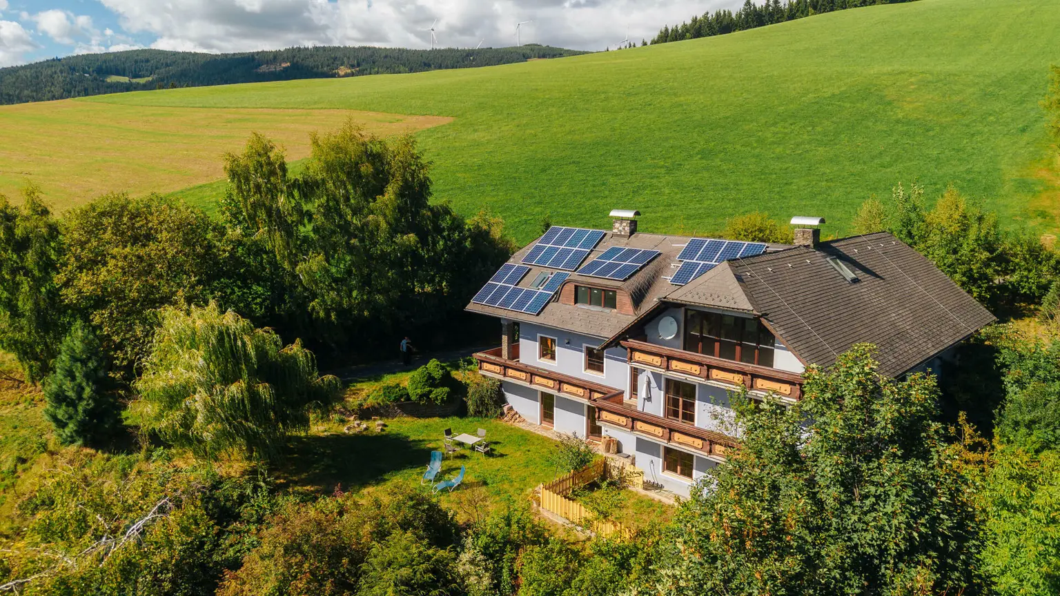 8252 Skiregion Joglland: Großzügiges Landhaus am Hochwechsel - Freiheit, Natur & Raum für neue Lebensideen