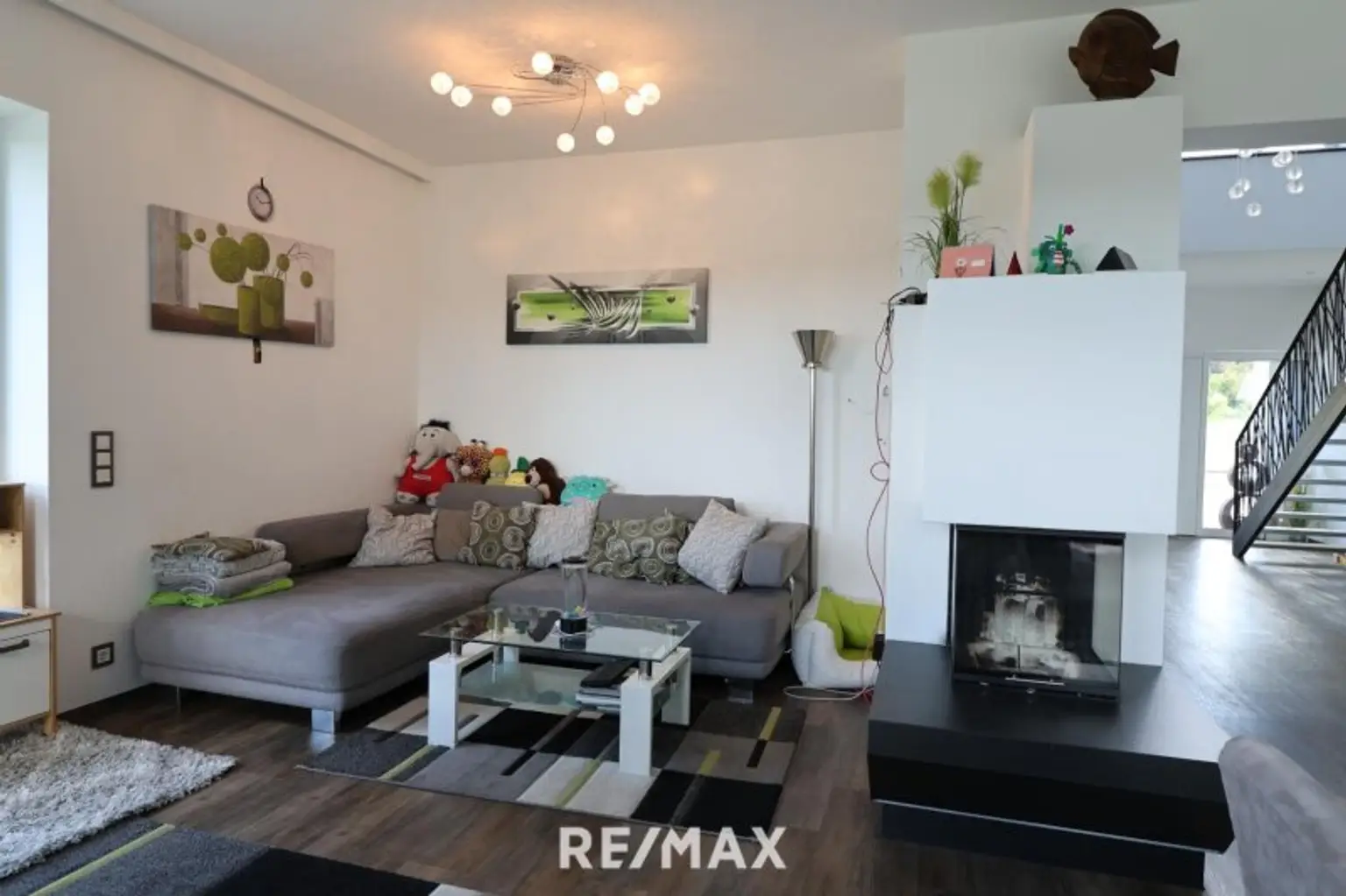 Wohnbereich mit Kamin EG