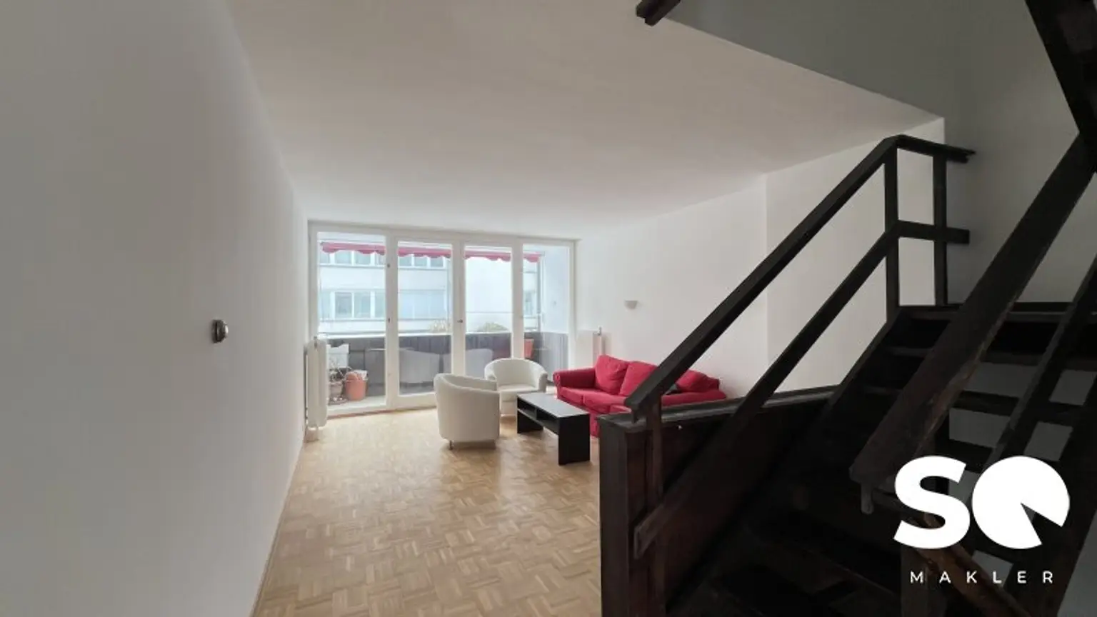 # SQ - MAISONETTE WOHNUNG IM REIHENHAUSSTIL MIT LOGGIA - 3 EBENEN