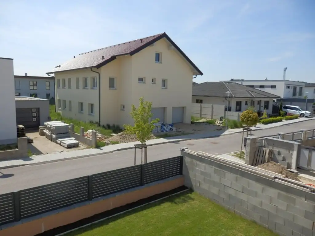 Topmodernes ZWEITBEZUGHAUS, 5 Zimmer, Garten, Stellplatz !!