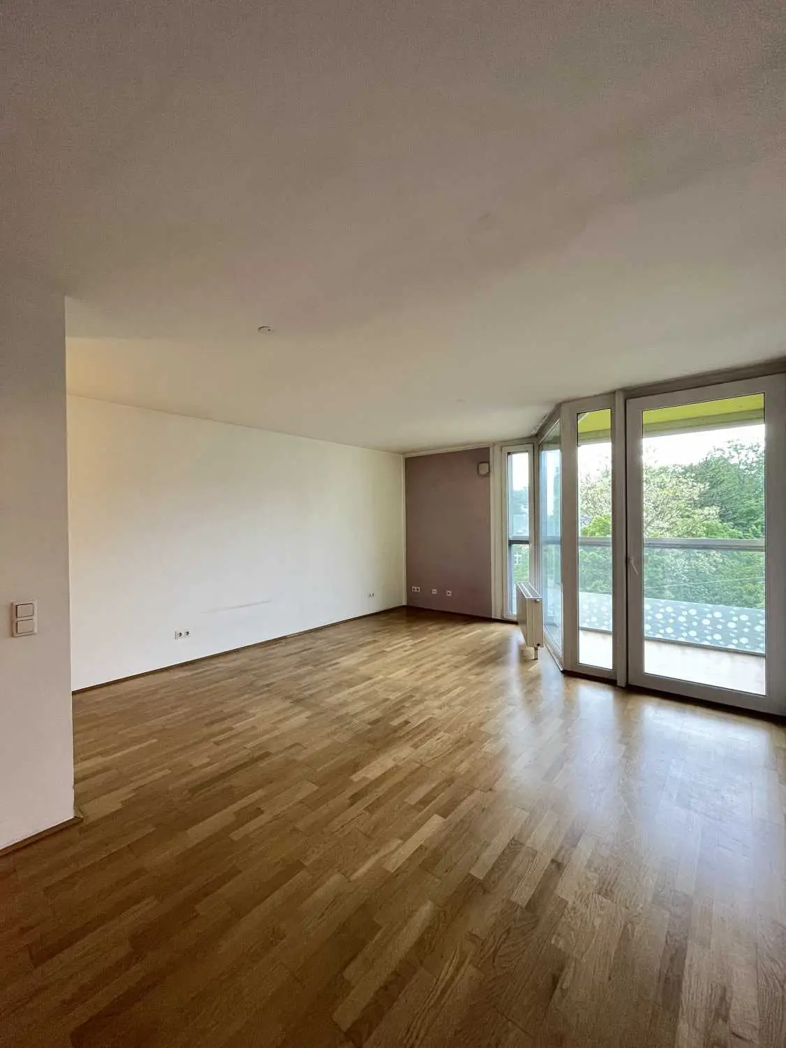 Hervorragend geschnittene 2-Zimmer-Wohnung mit Wintergarten!