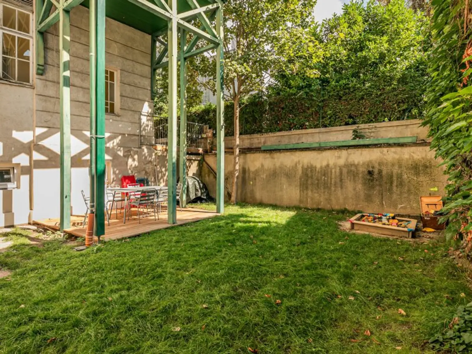 Stilvolle Familienwohnung am Fuß des Küniglbergs - 4 Zimmer getrennt begehbar - Balkon, Klima, Gartennutzung