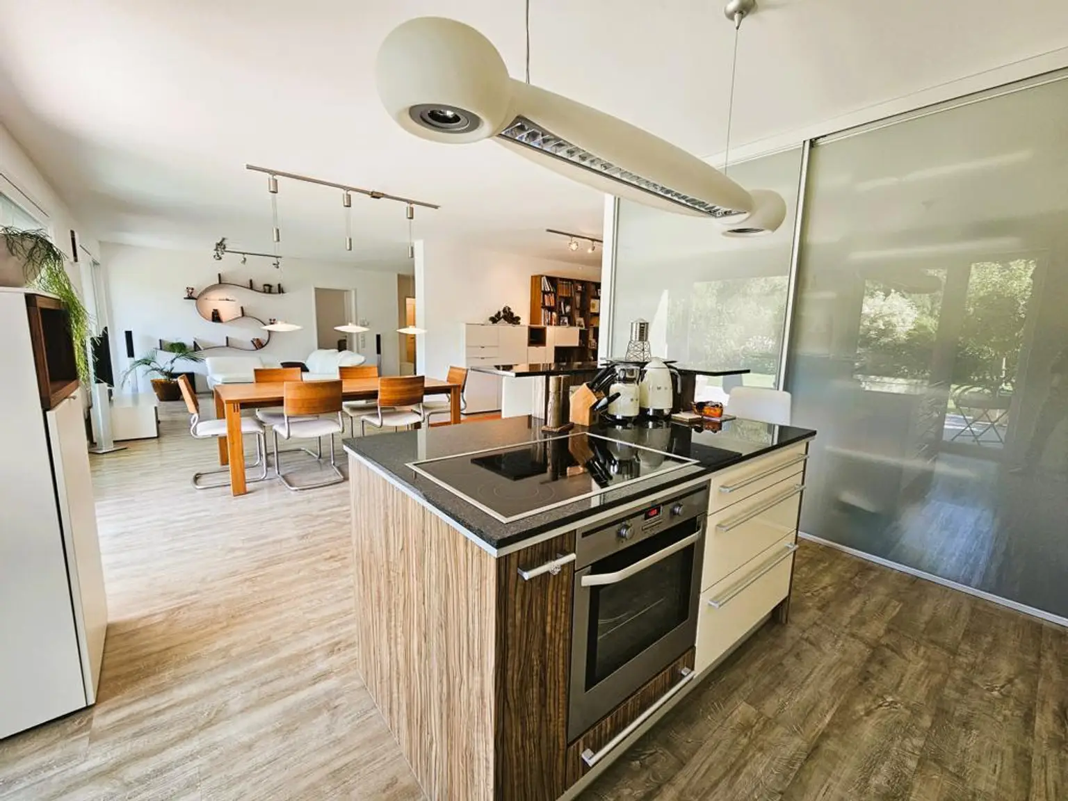 Stilvolle 127m² Gartenwohnung direkt an der Traun