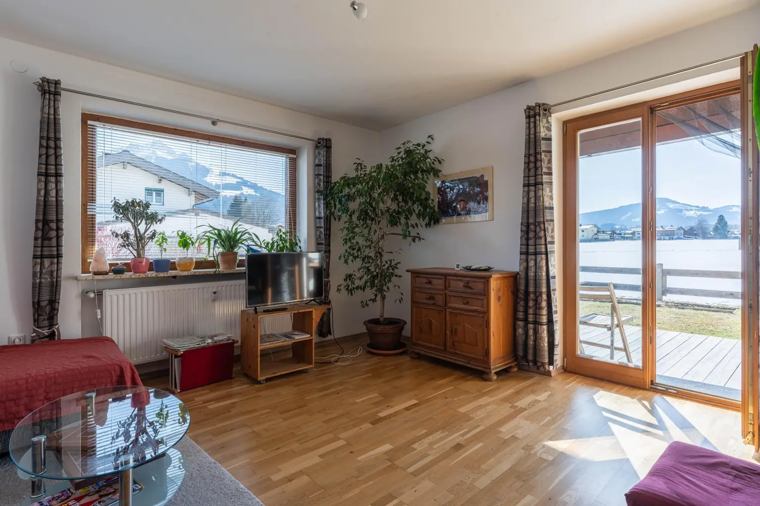 Wohnzimmer EG-Wohnung