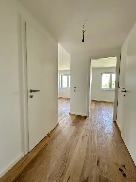 Modernes Wohnen in Mannswörth - Erstbezug mit Balkon und hochwertiger Ausstattung