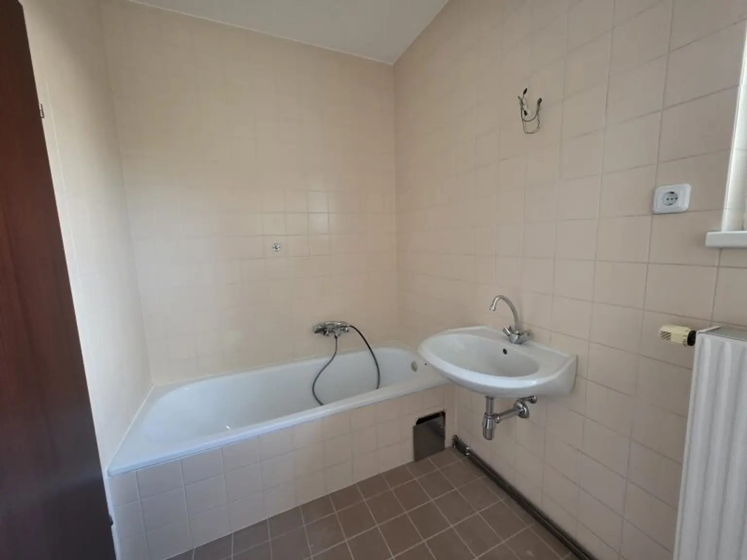 Willkommen in Ihrer GARTENWOHNUNG  3,5 ZIMMER -  inklusive KFZ-STELLPLATZ