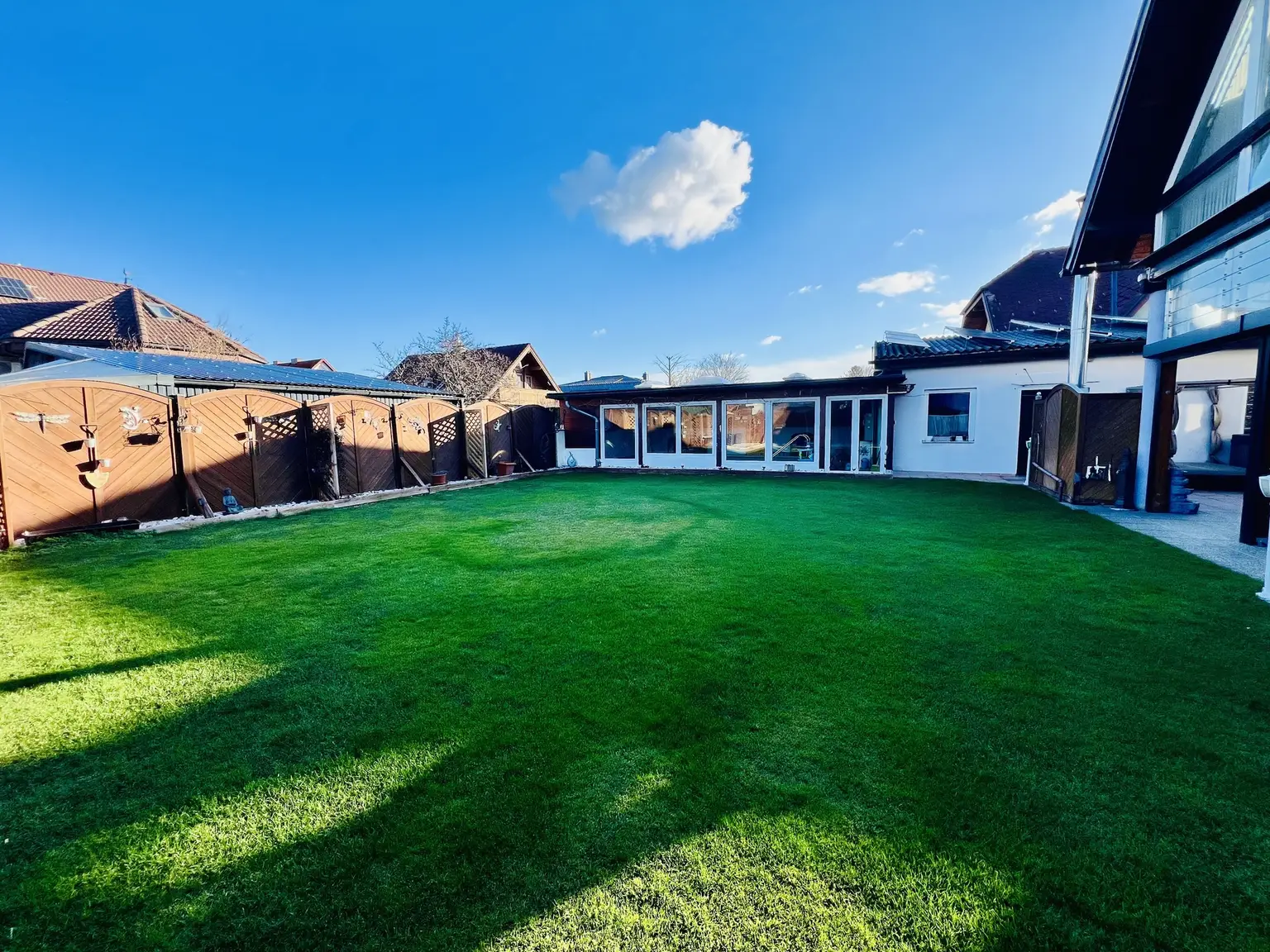 Mehrfamilienhaus mit 17 kw Solaranlage