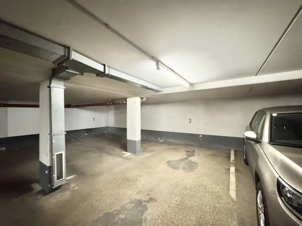 Helles, vollmöbliertes Studio in Ober St. Veit | Garagenstellplatz im Haus