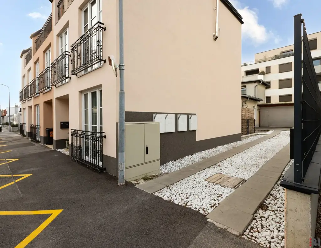 Nachhaltig vermietetes Anlagepaket mit ca. 376m² WNF | Ein Einfamilienhaus und drei Reihenhäuser | HMZ-Erhöhungen für 2026 & 2028 vereinbart