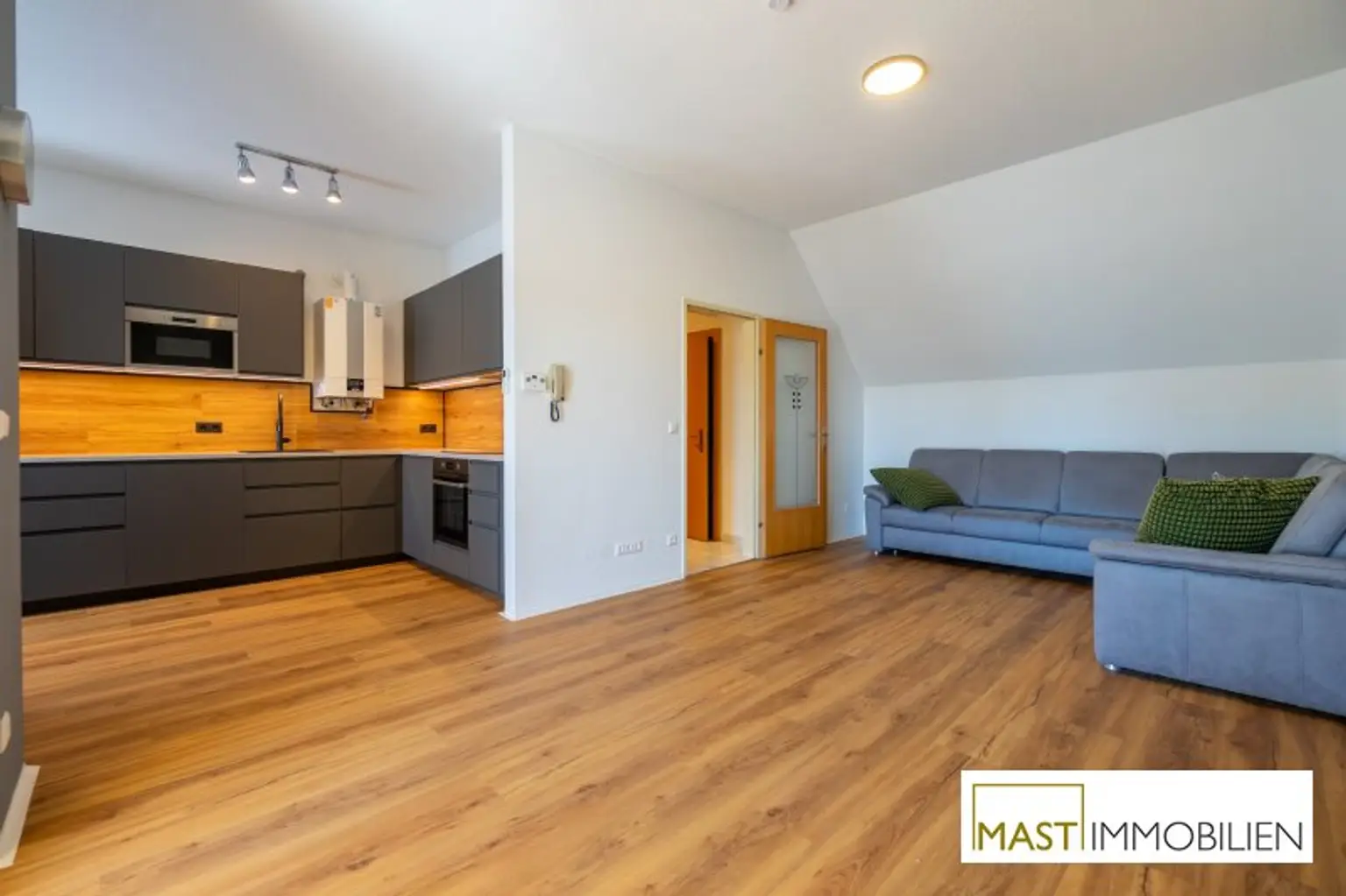 Moderne 3-Zimmer-Wohnung in absoluter Ruhelage – Stadtzentrum Laa an der Thaya
