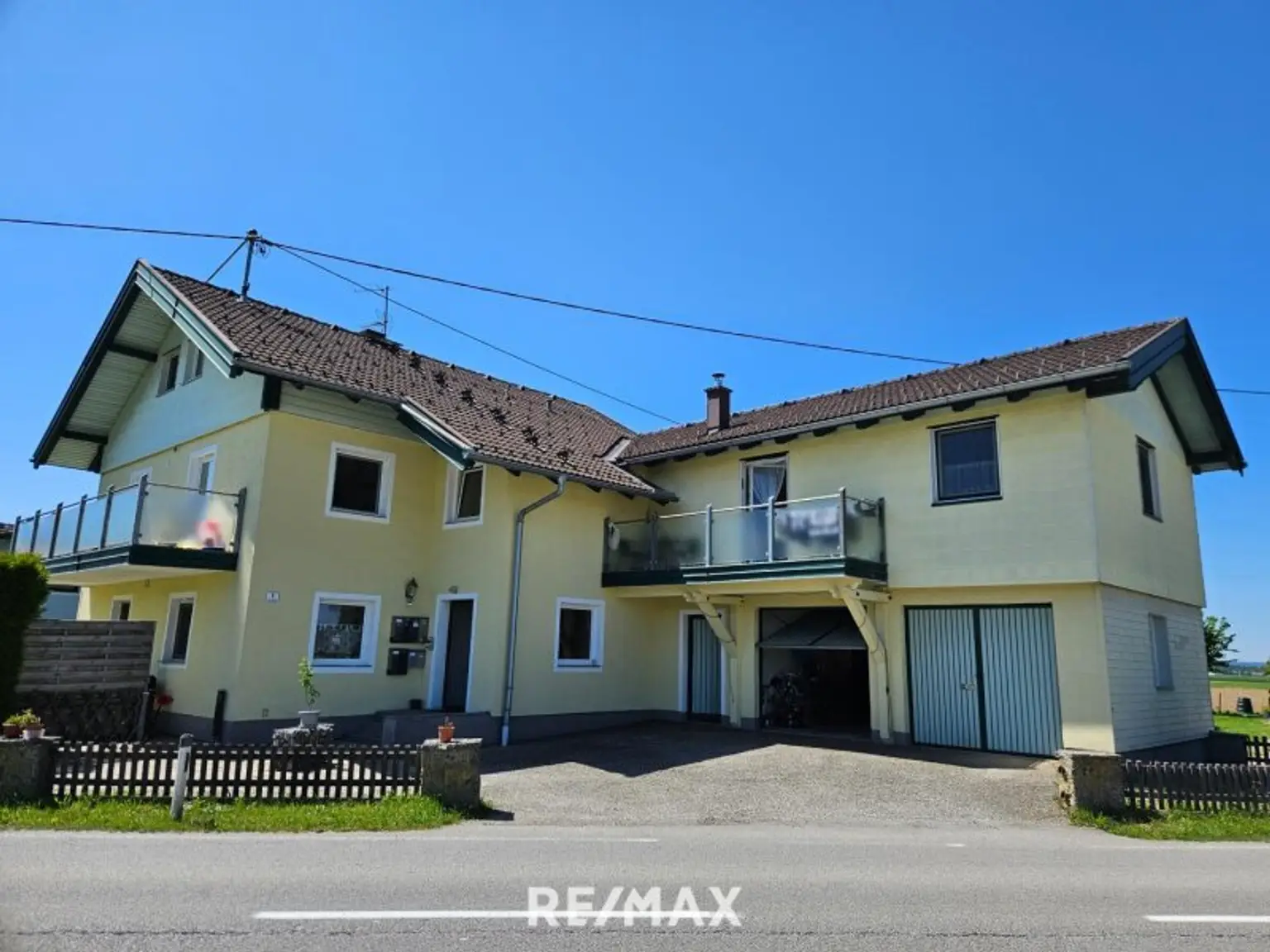 Mehrparteienhaus in Burgkirchen