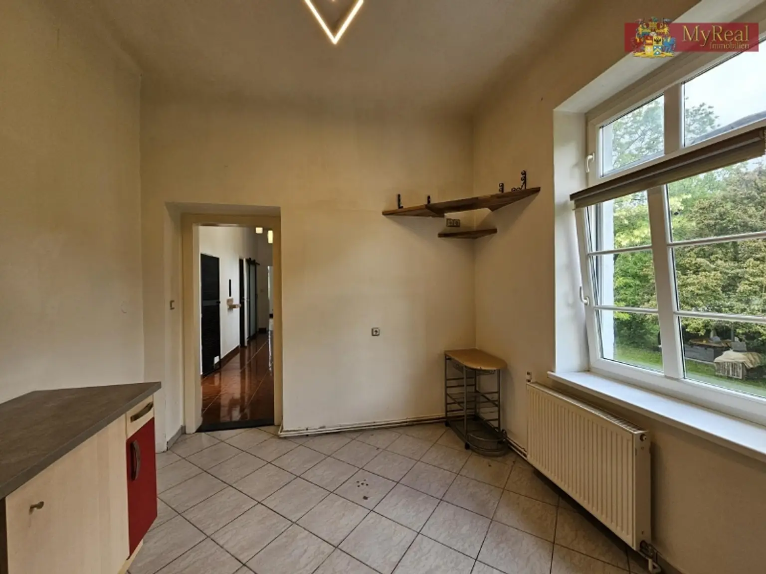 Große ruhige 3 Zimmer-Raucherwohnung