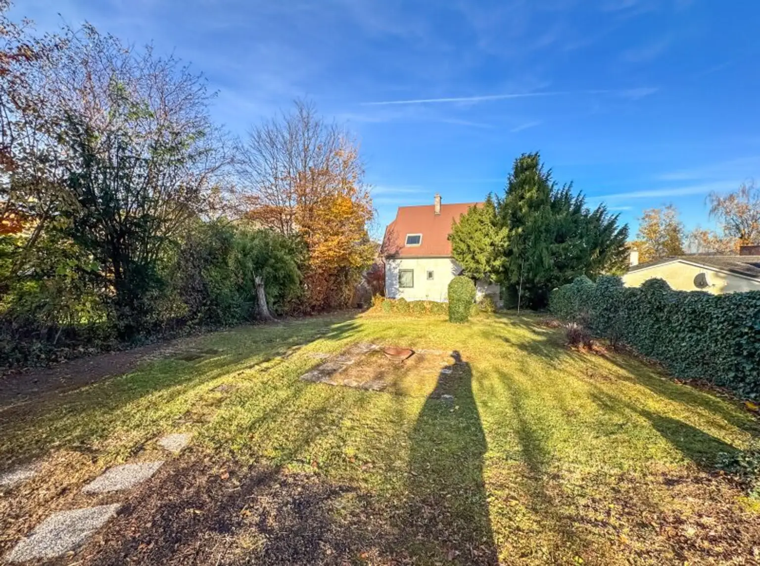 Sanierungsbedürftiges Einfamilienhaus in Pottschach, Nähe Bahnhof: Ihr Sanierungsprojekt mit 556 m2 Garten! 199.000 Euro!