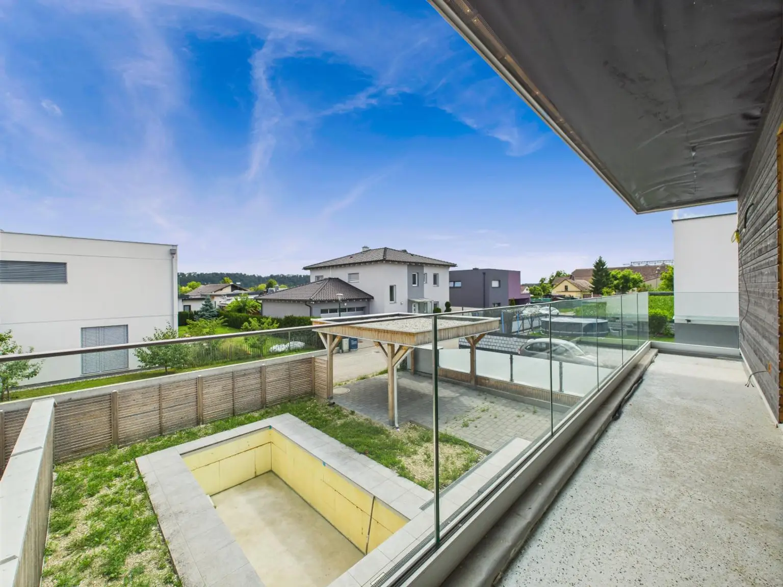 Modernes Wohnen auf höchstem Niveau: Erstbezug mit Smart Home, Salzwasserpool & 149 m² Wohnfläche in Wels-West