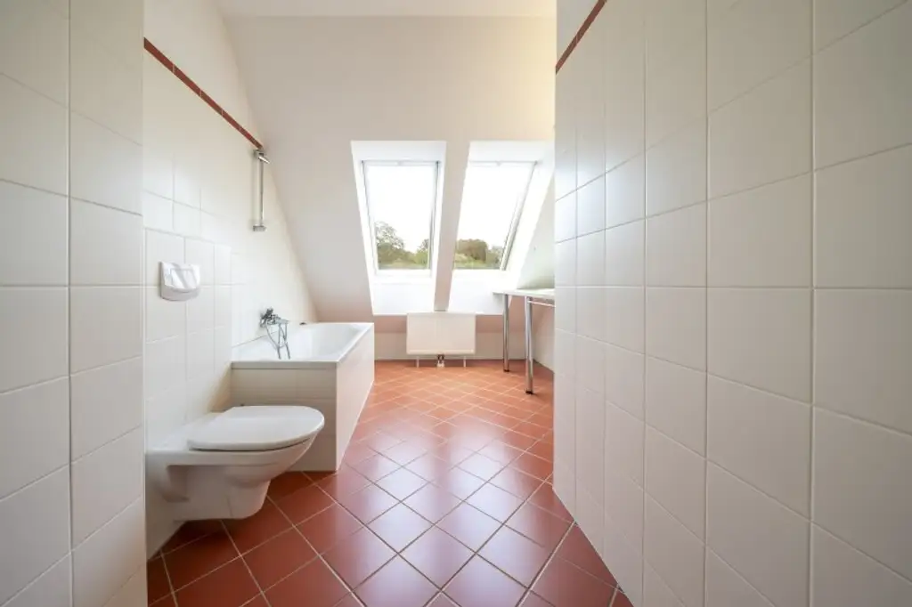 SAARPARK - AUSBLICK** Dachgeschosswohnung mit Innenhofterrasse **