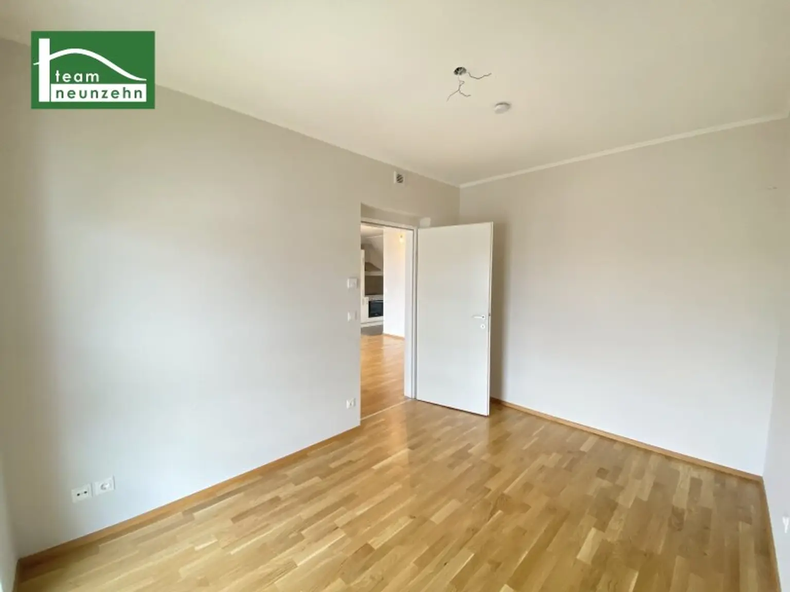 Wohnen im Markhof - Tolle Neubau-Wohnung mit großer Loggia nahe S-Bahn, Schwechat Zentrum und Schwechater Bad! Gemeinschaftliche Dachterrasse!