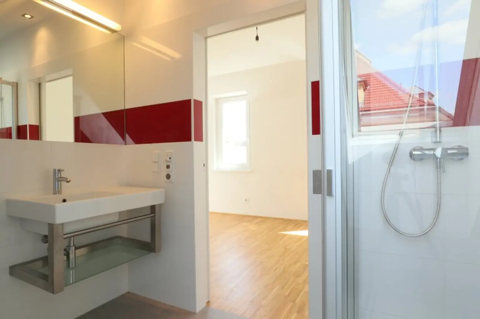 Charmante 2-Zimmer Dachgeschosswohnung bei Wilhelminenbergstraße - ab Dezember!