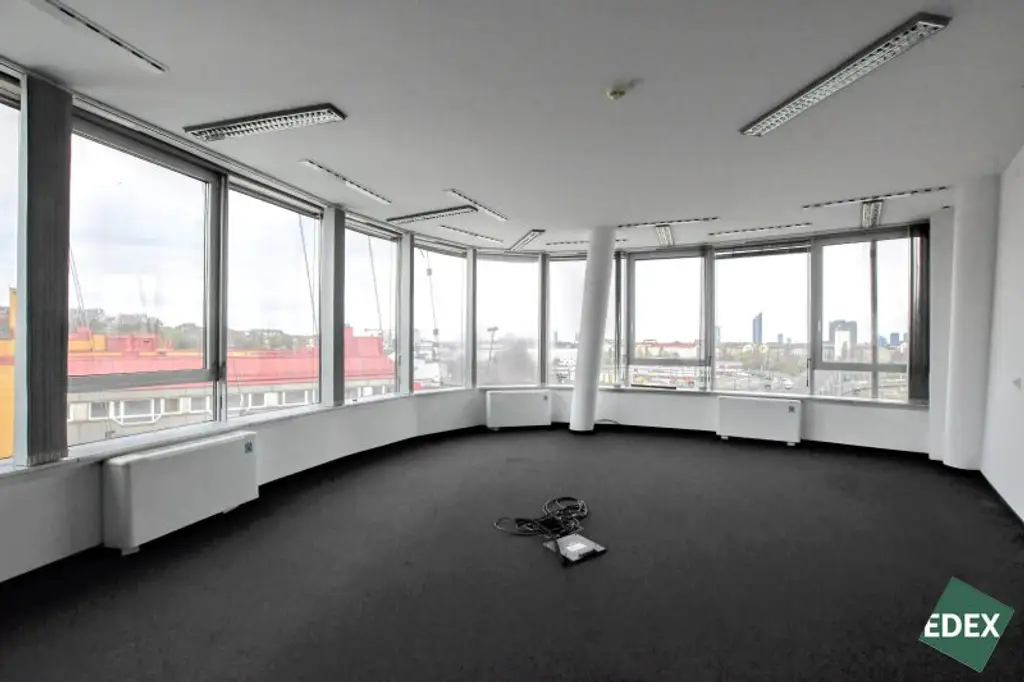 Skyline | flexible Büroflächen direkt an der U-Bahn