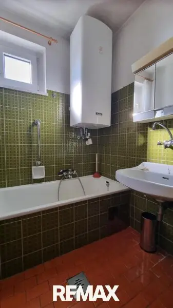 Badezimmer mit Badewanne
