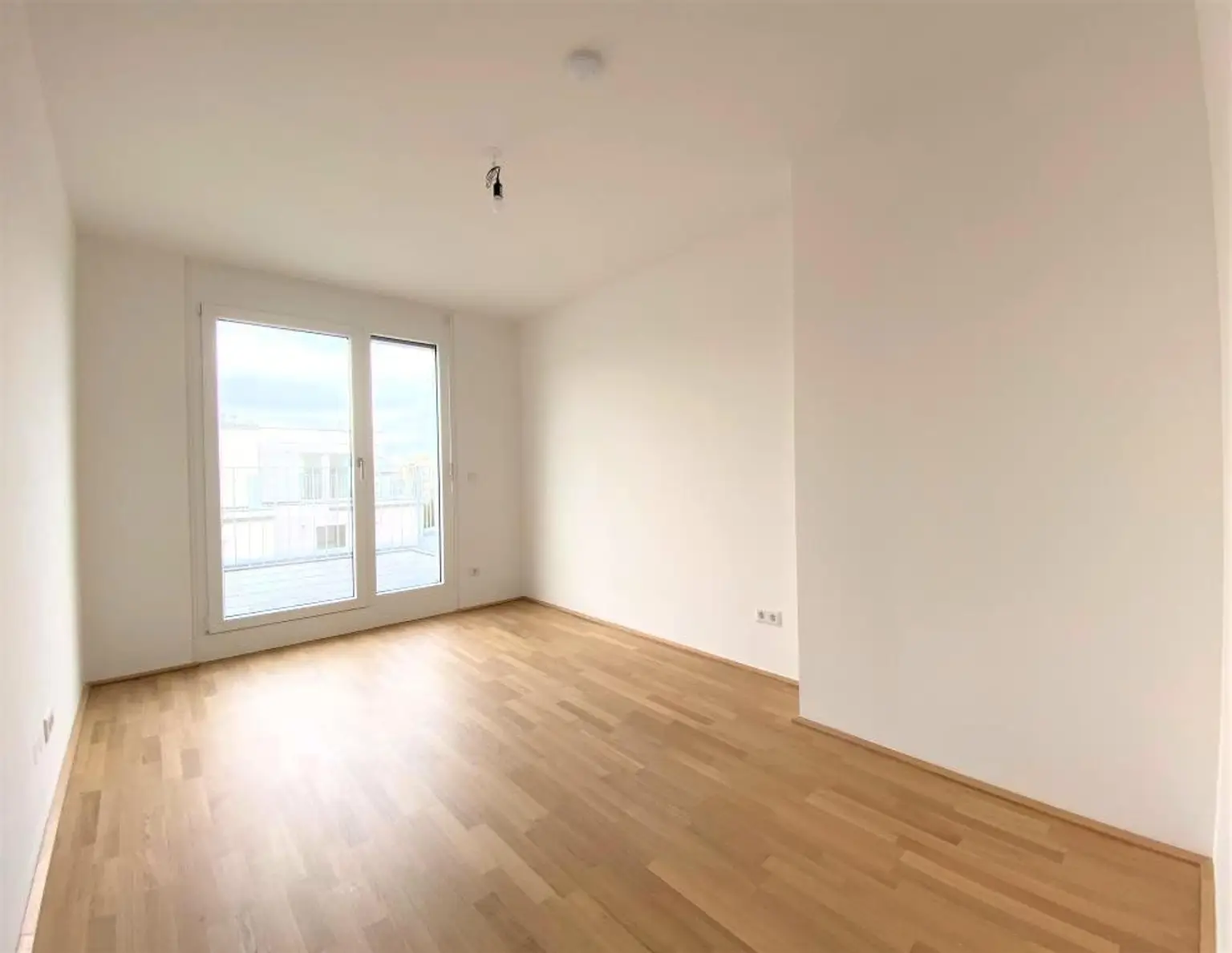 Ihr Penthouse – mit 90m² Terrassenfläche und Direktlift in die Wohnung!!