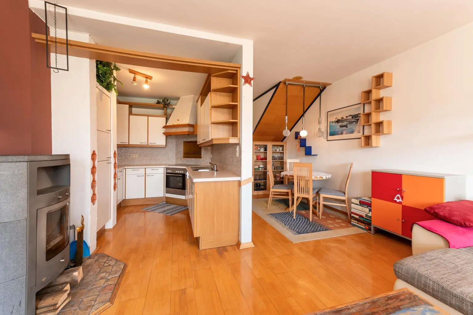 Wohn- Koch- Essbereich 1. OG