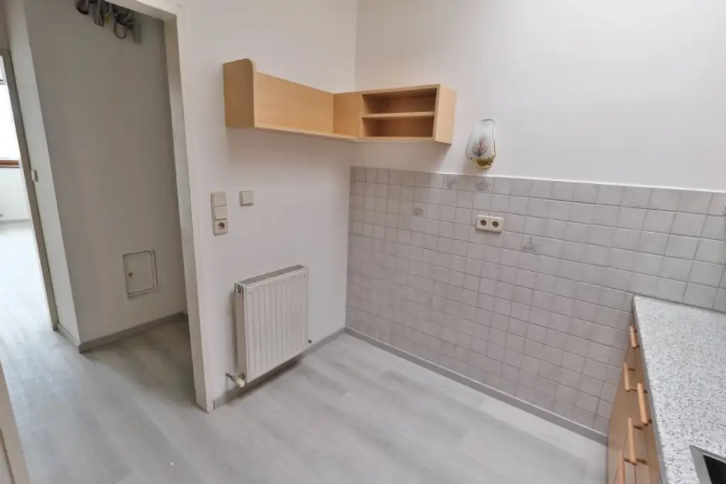 Nähe Innenstadt, Radetzkyplatz, UNBEFRISTETE Dachwohnung 3 Zimmer
