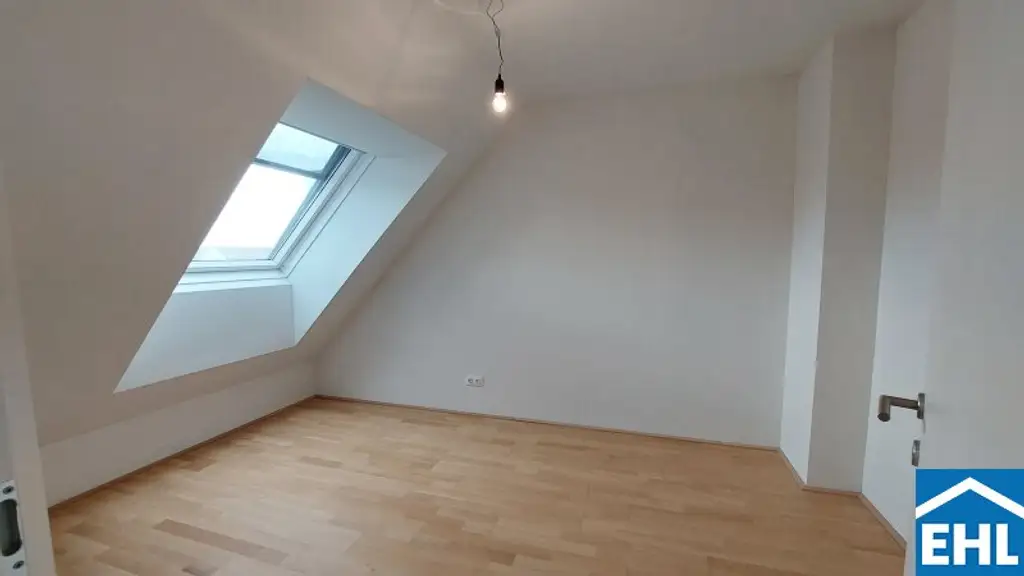 LEOPOLD XXI – Lichtdurchflutete 3-Zimmer-Dachgeschosswohnung mit 2 Balkonen!