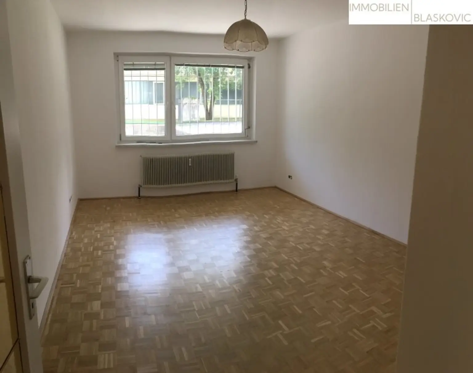 Zentral gelegene 2,5-Zimmer-Wohnung - Nähe Klinikum und Stadtzentrum - WG-tauglich!
