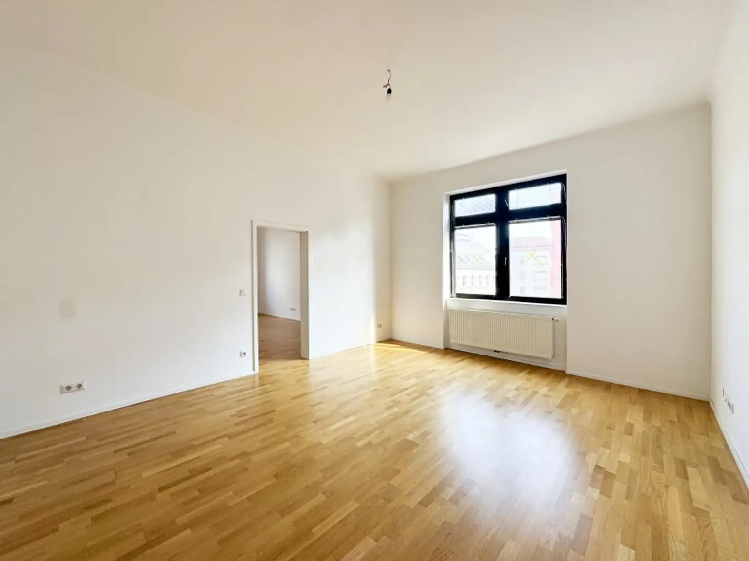 Attraktive Lage – Wohneigentum direkt bei der U3 & WU-Anbindung ab 2026 | Charmanter Altbau, umfassend saniert
