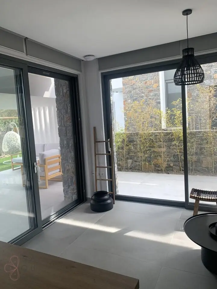 IMG-0f24f28393326fbf459505bf3fcf51f0-V