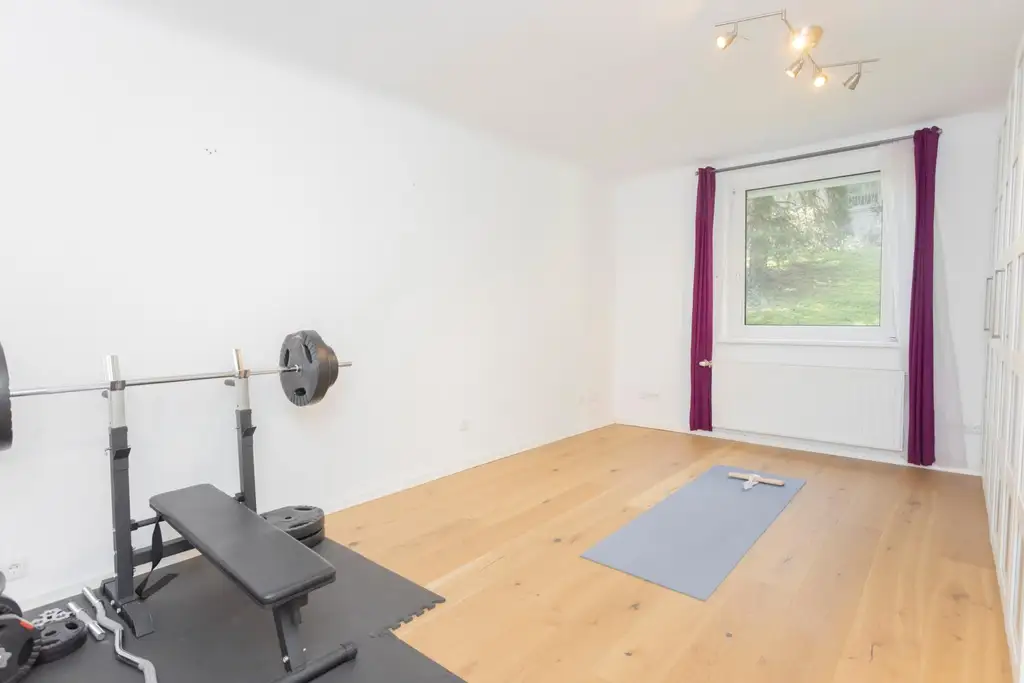 Vier-Zimmer-Wohnung in Sieveringer Ruhelage nahe Wienerwald