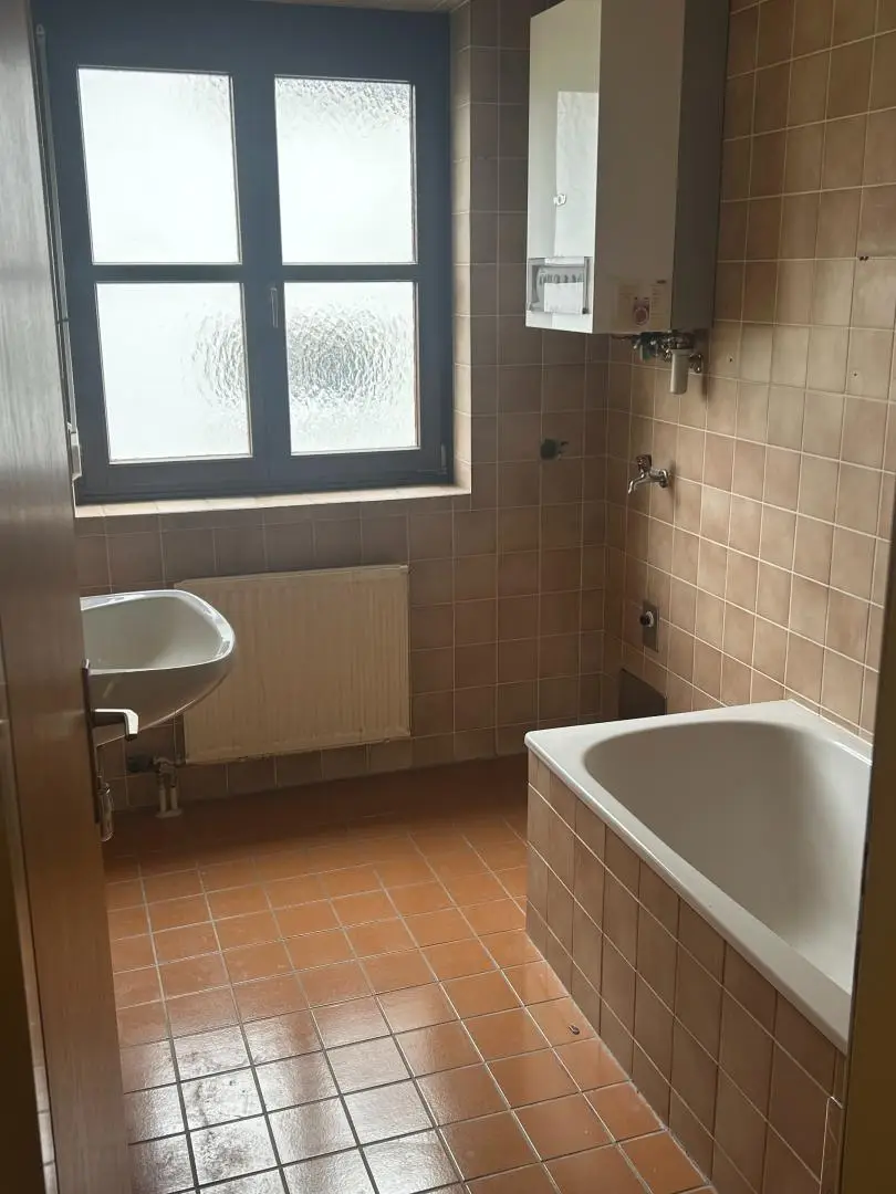 Wohnung-sanierungsbedürftig