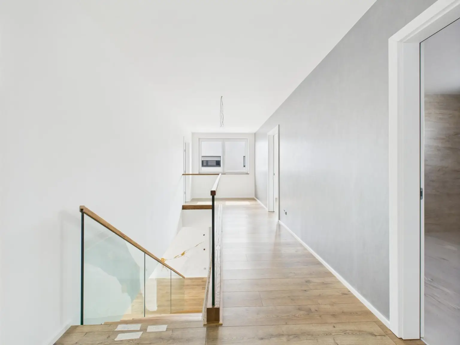 Modernes Wohnen auf höchstem Niveau: Erstbezug mit Smart Home, Salzwasserpool & 149 m² Wohnfläche in Wels-West