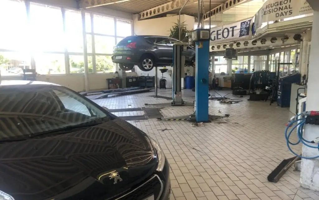 Vielseitig nutzbares Autohaus im Weinviertel mit perfekter Verkehrsanbindung zu mieten!