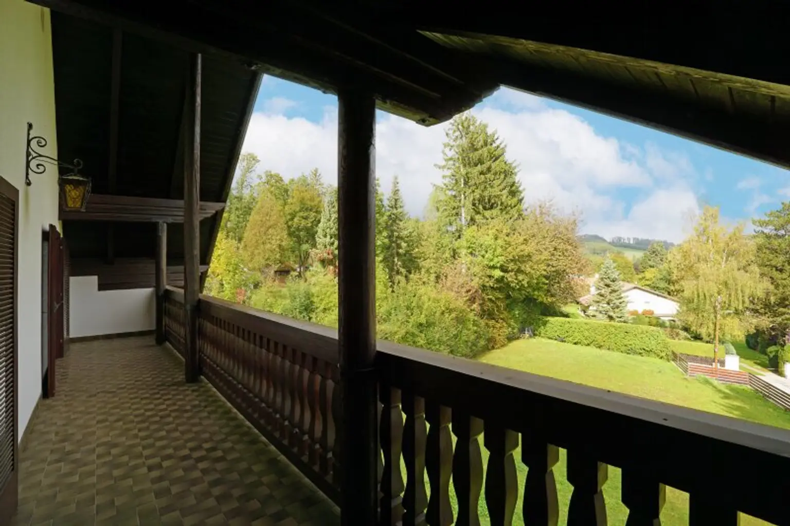Premiumlage im Wienerwald! Idyllisch gelegenes Landhaus mit Wellnessbereich und Panoramablick