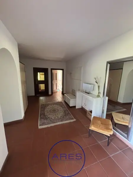 Villa mit Teich in Einzellage mit arrondierten ca. 5,6 ha großen Eigengrund