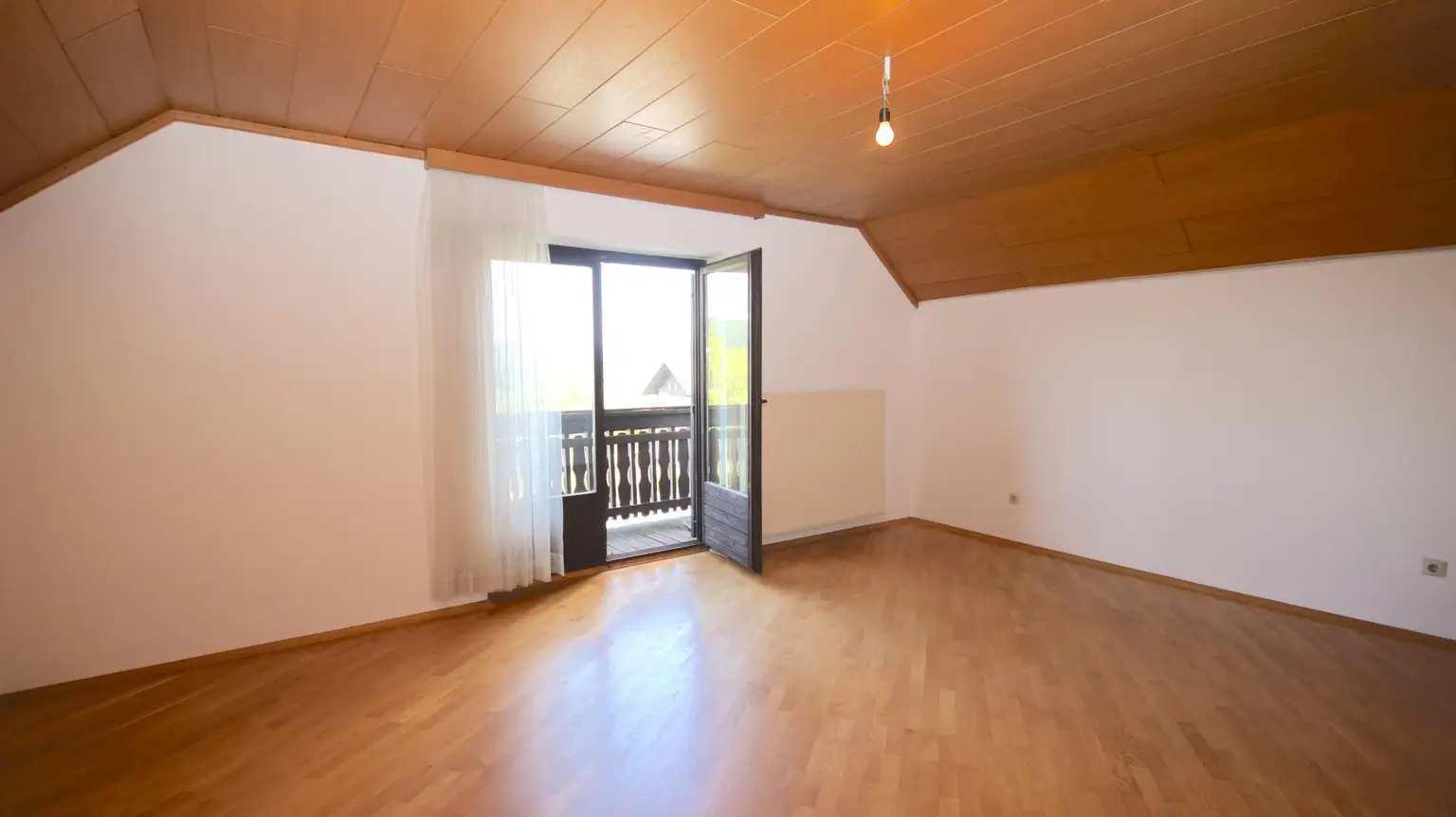 Zimmer mit Balkon - Obergeschoss