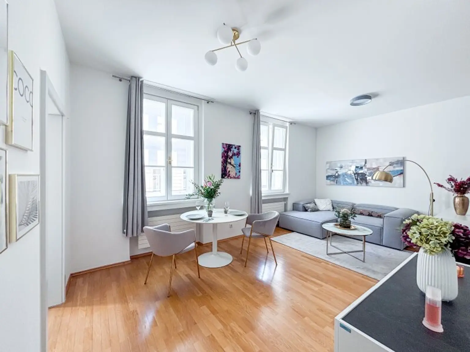 Komplett möblierte, helle Stadtwohnung – Ihr neues Zuhause am Stephansplatz/Graben!