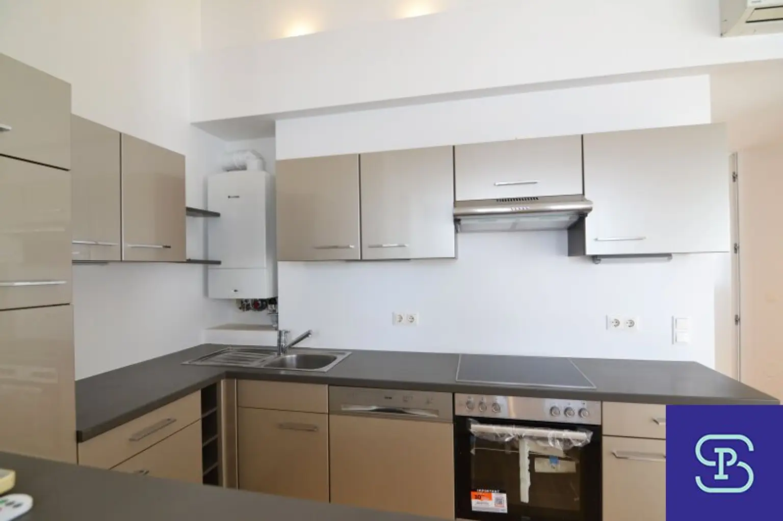 Sanierte 104m² Maisonette-Dachwohnung mit Terrasse und Klima - 1150 Wien