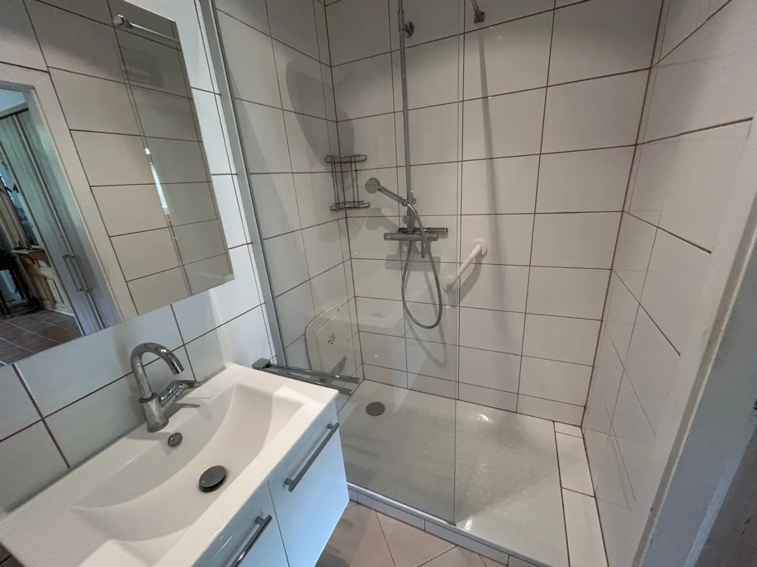 ZWEI ZIMMER WOHNUNG IN KIERLING MIT GARTEN!