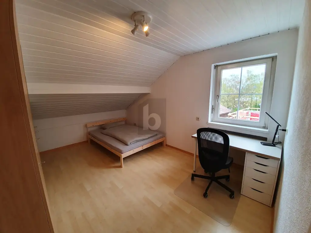 PREIS HIT IN TOP LAGE UND GRENZNÄHE MIT BALKON