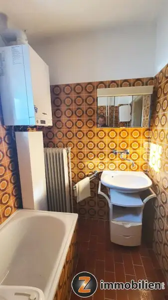 Wampersdorf: Charmantes Haus mit großem Garten und Potenzial