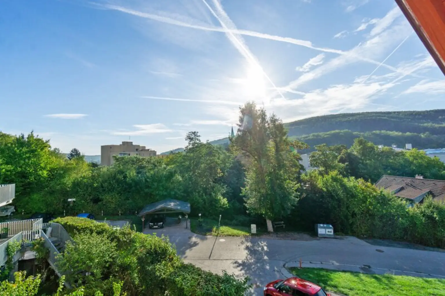 DG_Ausblick ins Zentrum von Pressbaum mit Kirche
