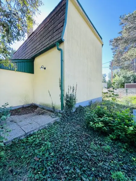 Sanierungsbedürftiges Einfamilienhaus in gefragter Esslinger Siedlungslage