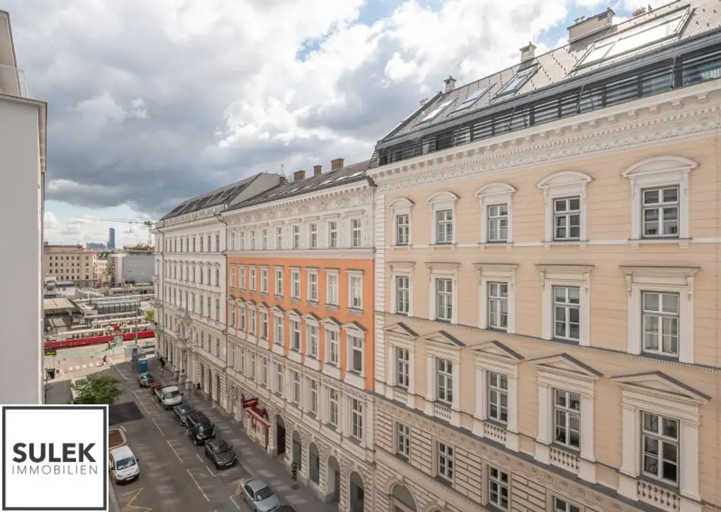 schöne 2 Zimmer Wohnung in bester Innenstadtlage - ab Oktober beziehbar! (Erstbezug nach Sanierung)