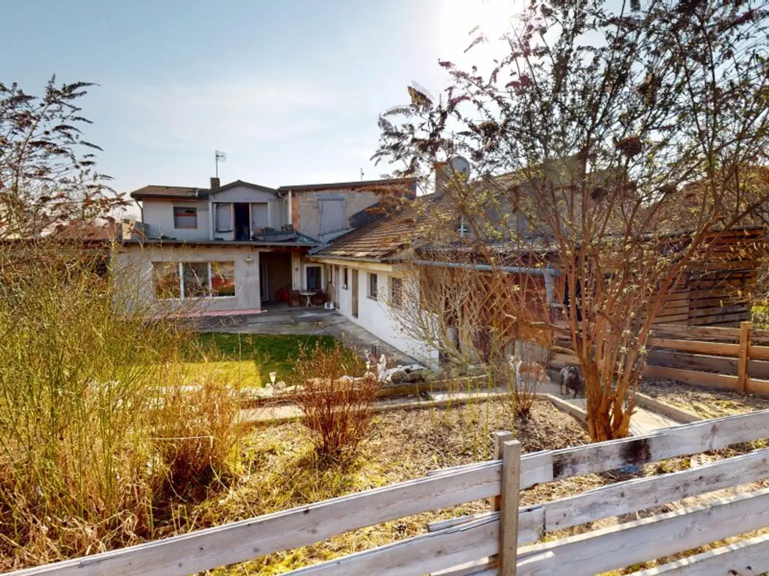 SANIERUNGSSCHNÄPPCHEN! Wer hier Hand anlegt, erfüllt sich seinen Wohntraum! Nähe Therme "Silent Spa"!